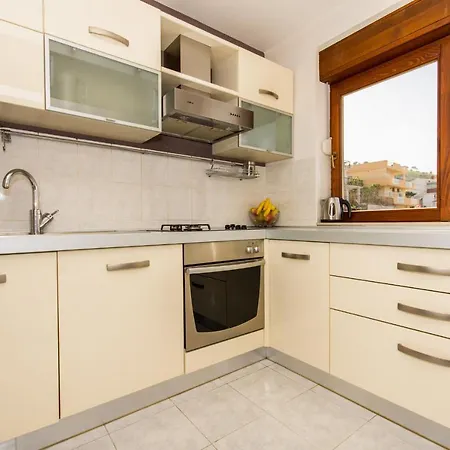Apartment Ivona *